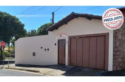 Casa com 3 quartos à venda na Rua Antônio Covas, 487, Jardim Lima, Franca