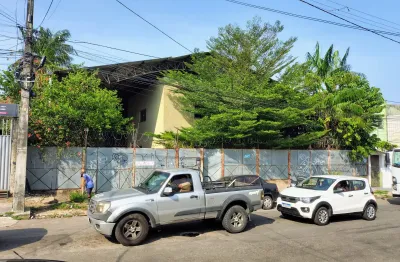 Galpão tipo comercial a venda com 750m² no bairro da sacramenta
