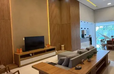 Casa com 4 suítes - orla 14 - térrea - energia solar - poço artesiano