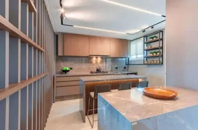 Excelente cobertura mobiliada no cabral com 3 suítes e 3 vagas