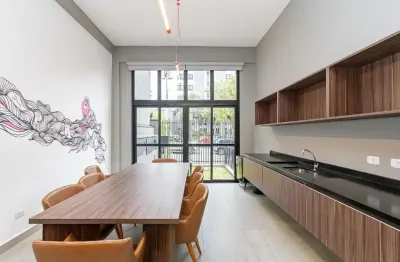 Studio mobiliado com vaga pronto para rentabilizar  no centro de curitiba