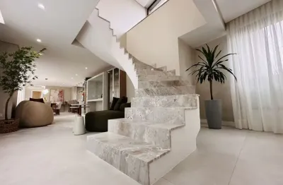 Lindo apartamento mobiliado com 3 suítes e 4 vagas no água verde