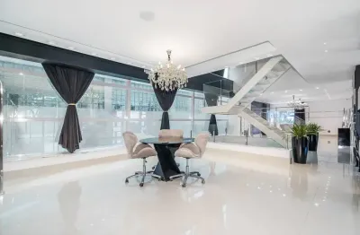 Casa de alto padrão com 4 suítes e 10 vagas de garagem no jardim social