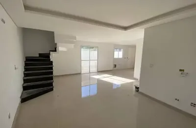 Excelente sobrado com 3 quartos em condominio com 10 casas no campo comprido