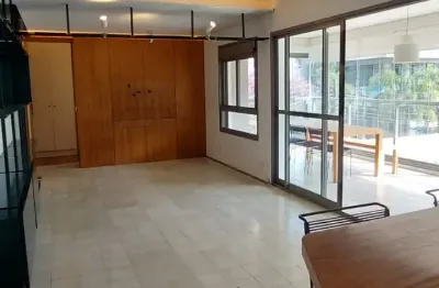 Lindo apartamento reformado pertinho do metro vila madalena