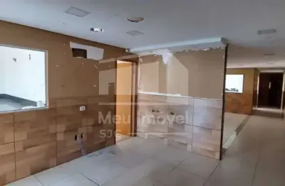Sala comercial com 9 salas para alugar na Rua Alfredo Schurig, 01, Centro, Jacareí