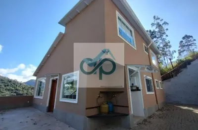 Casa com 2 quartos para alugar no Carangola, Petrópolis 