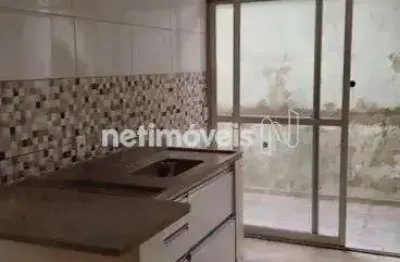 Apartamento com 2 quartos à venda na Rua Três, Monte Castelo, Contagem