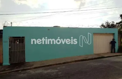 Casa com 3 quartos à venda na Rua Sevilha, São João, Betim