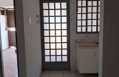 Casa com 3 quartos para alugar na Rua Antônio Alves, 26, Parque Residencial Rita Vieira, Campo Grande