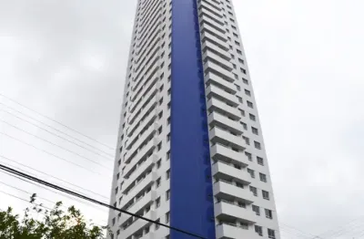 Alugo apartamento à poucos metros do mar com área de lazer completa