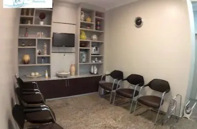 Sala comercial no centro de caraguatatuba ótima localização