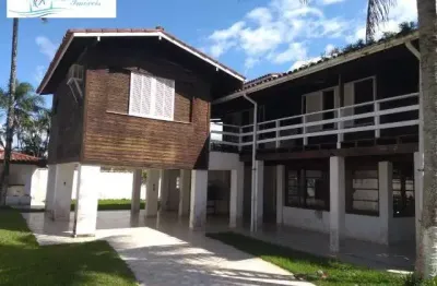 Romântica casa de madeira para venda  cerca de 150 metros da praia do massaguaçu em caraguatatuba/sp