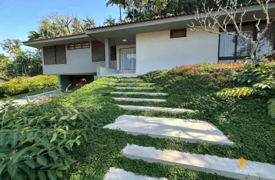 Casa semimobiliada centro de joinville | oportunidade de morar no melhor de joinville