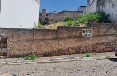 Terreno à venda no Grã-Duquesa, Governador Valadares 