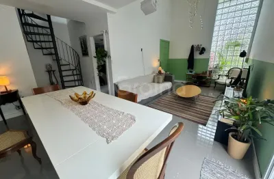 Casa com piscina- 3 dormitórios- 4 vagas- edicula, no bairro santa monica