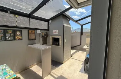 Casa com 3 suítes à venda no Córrego Grande, em Florianópolis