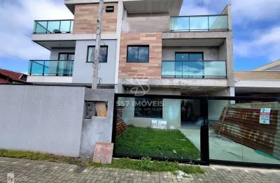 Sobrado tríplex de alto padrão a venda no conjunto mercúrio cajuru, 03 quartos sendo uma suíte com sacada, amplo terraço com churrasqueira e lavabo
