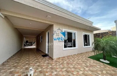 Casa térrea com 3 quartos e com piscina no bairro pinheirinho!