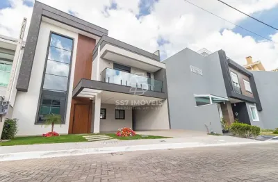 Excelente Sobrado Triplex em Condomínio Fechado com 4 dormitórios no Bairro Uberaba!