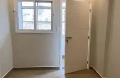 Higienópolis excelente apto  2  dorms todo reformado acabamento de primeira , teto rebaixado porcelanato, parte elétrica e hidráulica todo novo , prédio a 5 quadras do metro santa cecilia