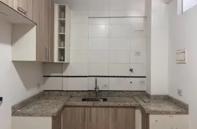 Penha centro apto de 2 dorms ,sala, cozinha planejada ,  wc e garagem  privativa