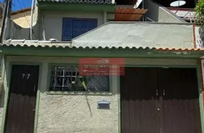 Casa triplex com 3 quartos e terraço em jardim bangu