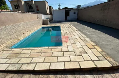 Casa linear com piscina aceitando carta de crédito em bangu