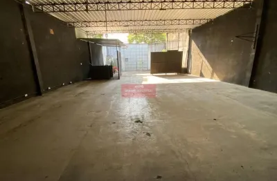 Galpão com 340 m² + casa tipo apartamento em jardim bangu