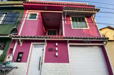 Belíssima triplex com 2 quartos e duas suítes em jardim bangu
