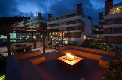 Cobertura em bombinhas com 258m² e vista para o mar
