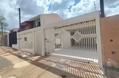 Casa com 3 quartos à venda no Jardim Maria Celina, Londrina 