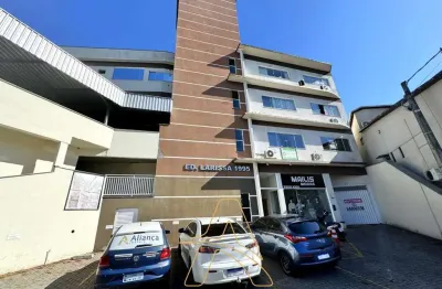 Sala comercial com garagem próximo à cooper água verde