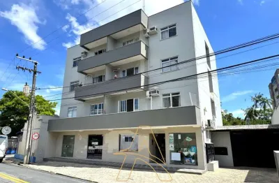 Apartamento Térreo com 01 Dormitório e Vaga de Garagem no Bairro Velha