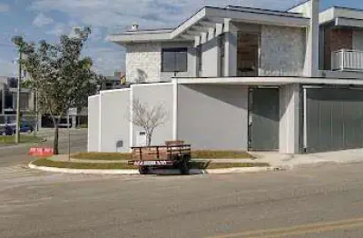 Casa no villas do jaguari com 4 suítes e ampla área externa