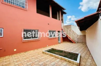 Casa com 2 quartos para alugar na Rua Bernardo Cisneiros, Aparecida, Belo Horizonte