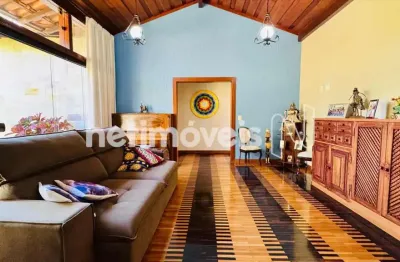 Casa com 3 quartos à venda na Rua Abigail Toledo de Gouveia, Trevo, Belo Horizonte