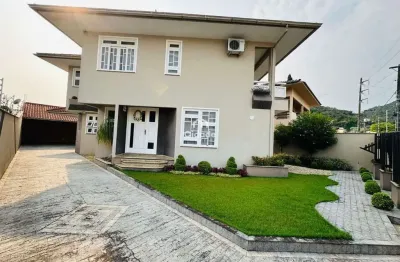 Casa com 3 quartos para alugar na camilo andreatta, 45, barra do rio cerro, jaraguá do sul por r$ 7.800