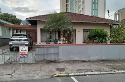Casa com 4 quartos à venda na rua governador jorge lacerda, 265, centro, jaraguá do sul por r$ 1.600.000