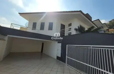 Casa com 3 quartos para alugar no amizade, jaraguá do sul  por r$ 3.600