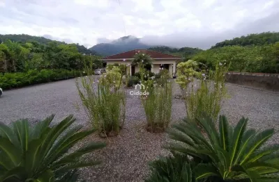Casa com 4 quartos para alugar no amizade, jaraguá do sul  por r$ 3.500