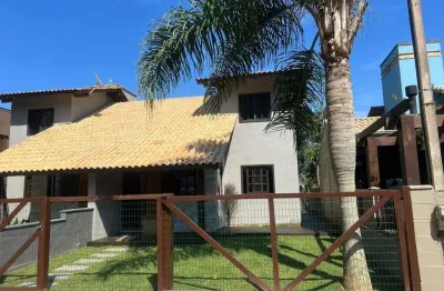 Sobrado para venda em garopaba, panoramico, 2 dormitórios, 1 suíte, 2 banheiros, 1 vaga