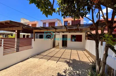 Sobrado para venda em garopaba, pinguirito, 2 dormitórios, 1 banheiro, 1 vaga