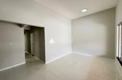 Alugo casa no condomínio arbre - 04 quartos - térrea - nascente - 02 vagas