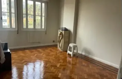 Apartamento na glória  - vista pão de açúca - sol manhã - apart com 70m2