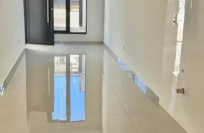 Casa nova no canadá com aquele precinho que todo mundo gosta, 2 quartos + 2 vagas e área gourmet com churrasqueira