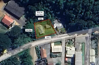 Casa com 03 quartos e terreno amplo à venda no bairro são roque, itajaí/sc