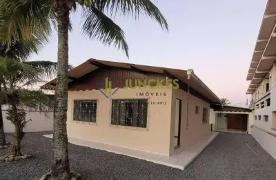 Casa com 3 quartos para alugar na Rua Raulino Couto, 140, Nossa Senhora das Graças, Navegantes