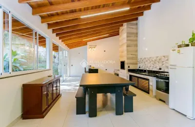 Casa em condomínio fechado com 3 quartos à venda na rua alípio teixeira de moraes, 179, barreirinha, curitiba, 225 m2 por r$ 1.137.000