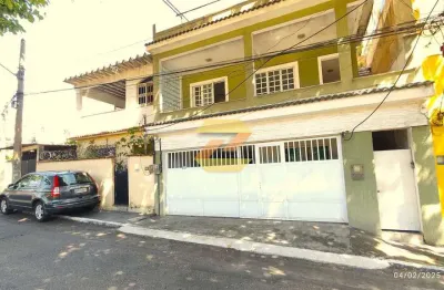 Casas térreo e 2º andar com terraço - mal fontenelle, mallet, frente à praça